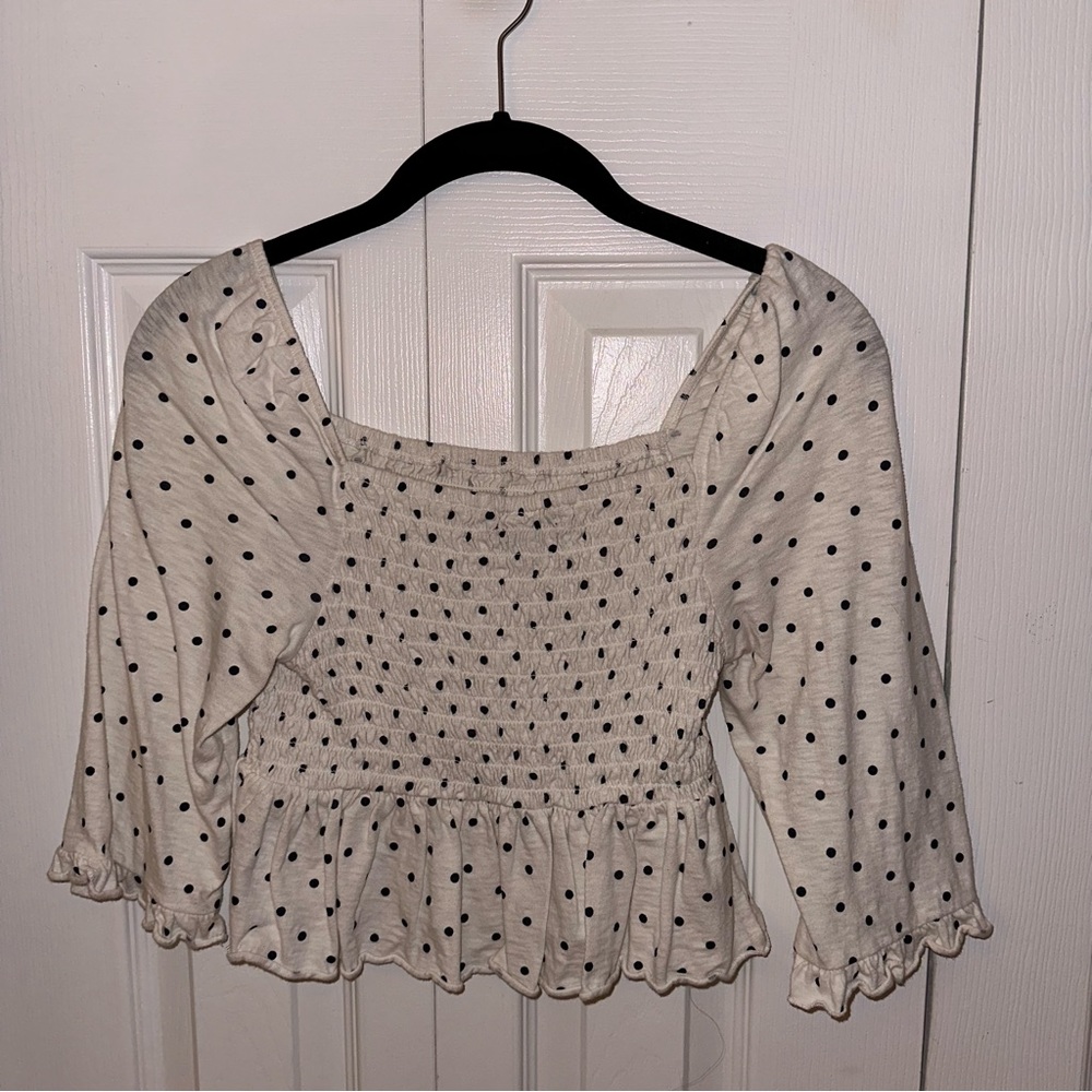 American Eagle Polk-a-dot shirt